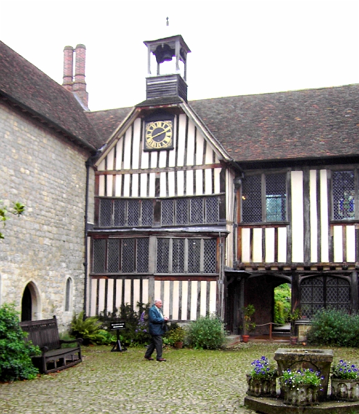 PICT0219 Ightham Mote courtyard.JPG - Clock Tower Ightam Mote